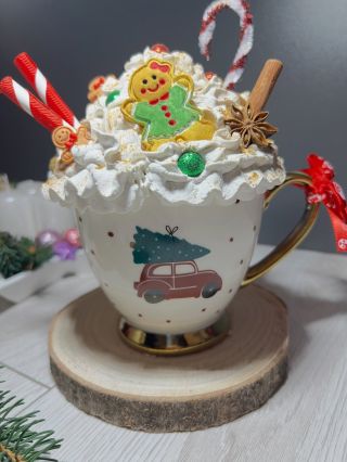 Poslední hrneček ihned k odběru ❤️🎄 #hrnecek #dekorace #fotograf #foceni #rekvizita #dekorace #horkacokolada #pernicek...
